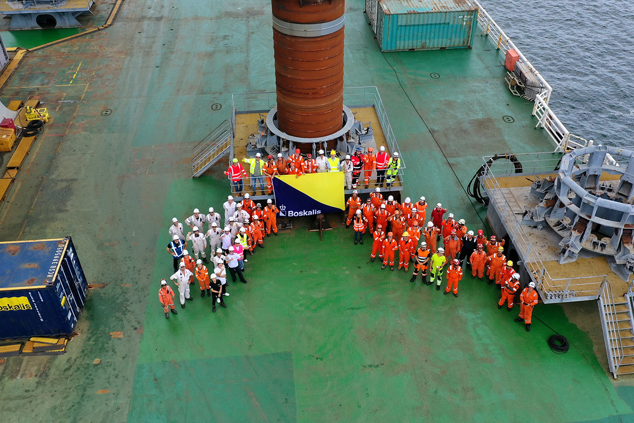 The crew of the Bokalift 1