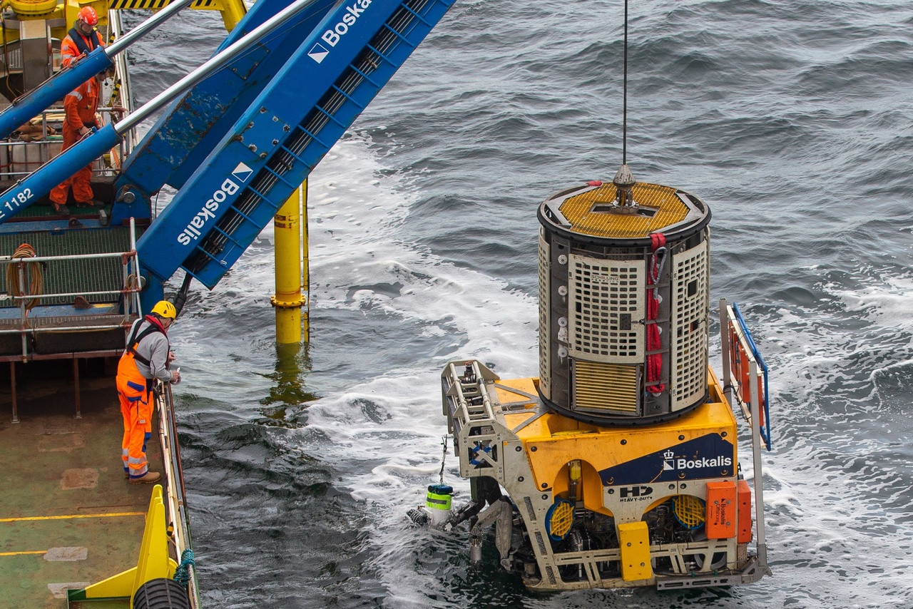 The ROV is launched from the Kamara