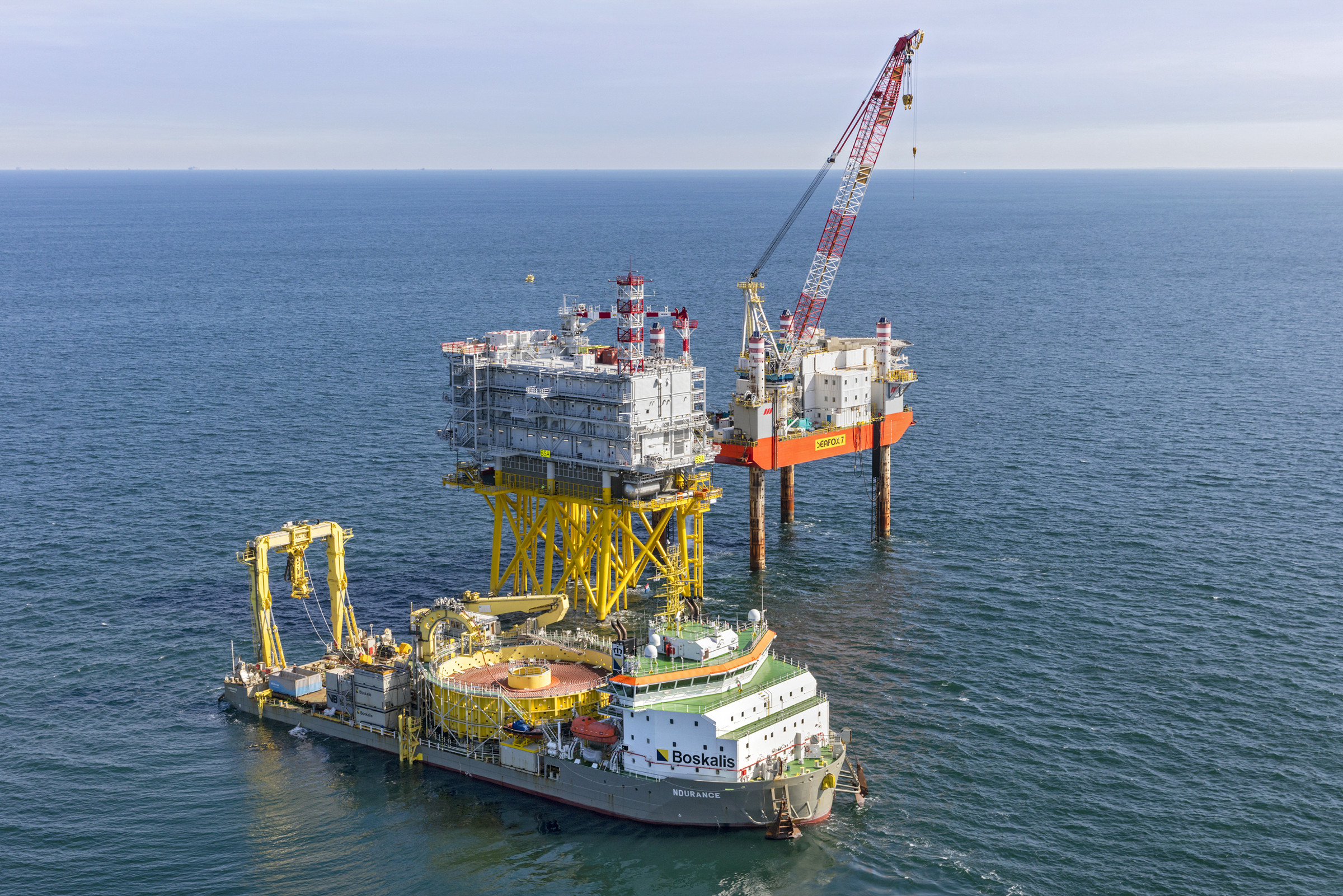 Cable-laying activities by the Ndurance in the offshore section