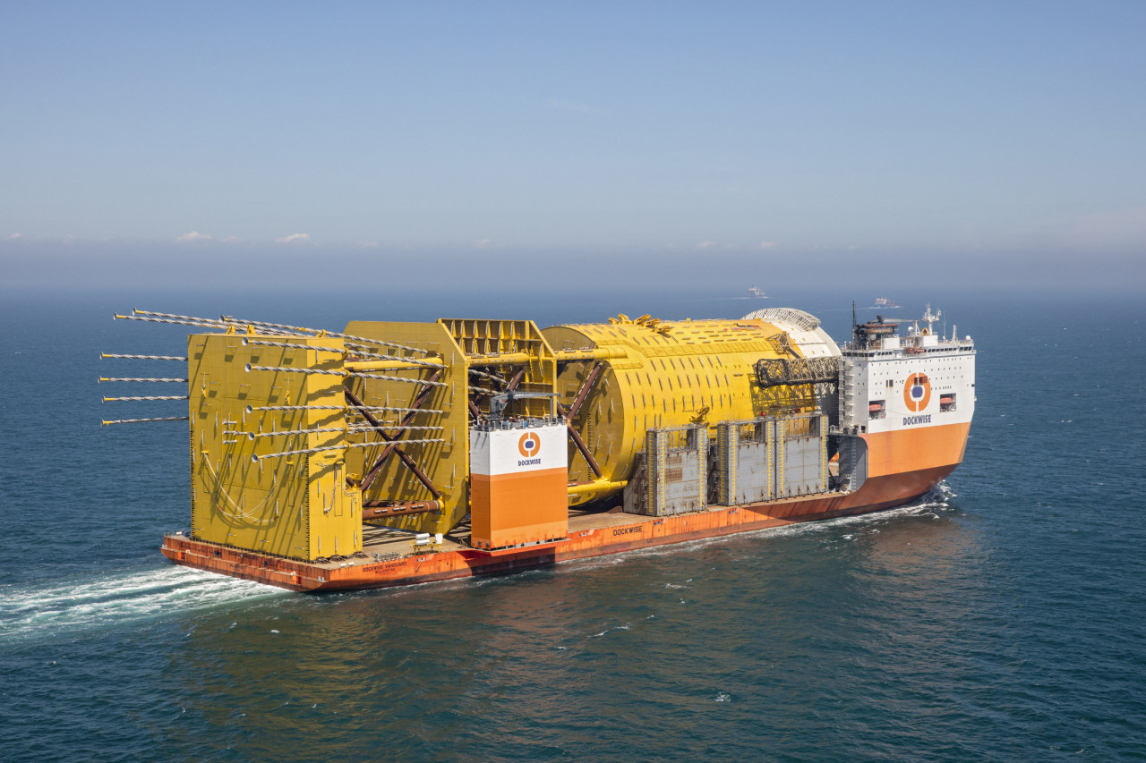 Boskalis Horizons: Flawless Float-Over